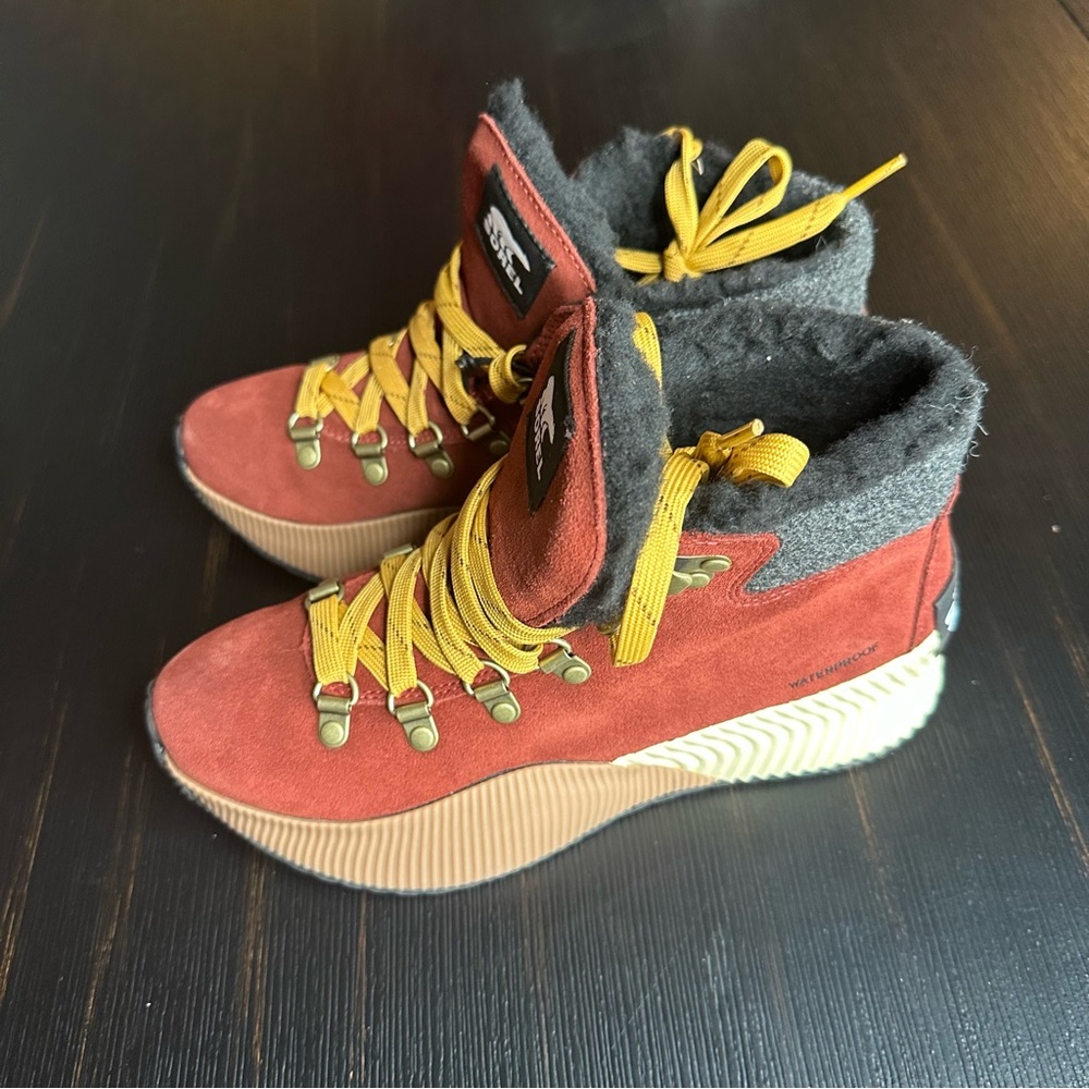 Women's SOREL Out N' About III Conquest Waterproof Boot Spice/Black Size… - Picture 12 of 13